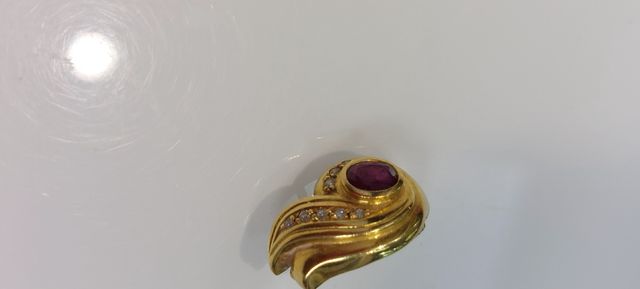Pendiente suelto oro 18k