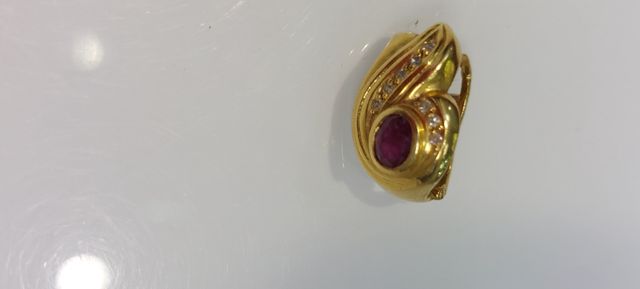Pendiente suelto oro 18k