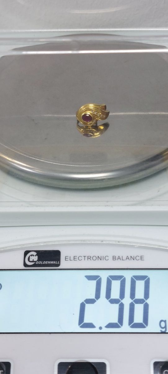 Pendiente suelto oro 18k