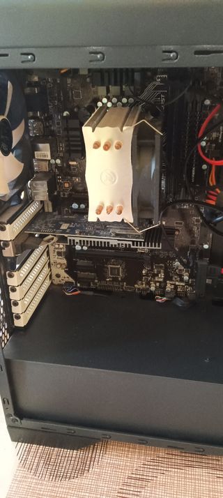 PC completo i5 6600 16 GB RAM **negociable**