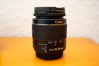 Canon EOS 2000D + objetivo 18-55mm + Samyang 16 mm