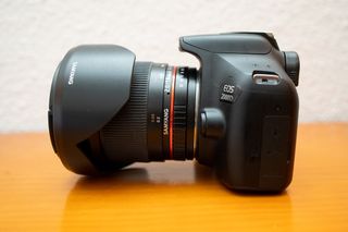 Canon EOS 2000D + objetivo 18-55mm + Samyang 16 mm