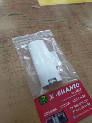 TAPADERA PILAS MANDO WII ¡SIN USAR!