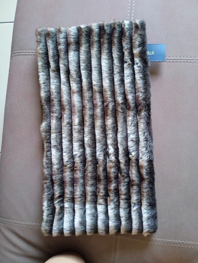 Scaldacollo in pelliccia sintetica