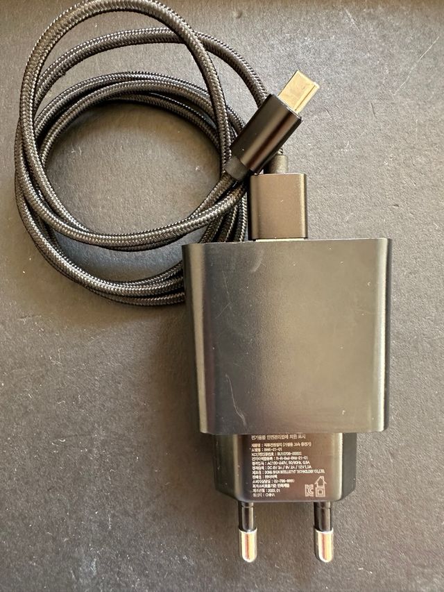 Cargador EARMAC carga rapida 3.0