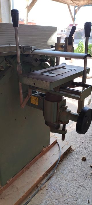 Maquina combinada de carpinteria