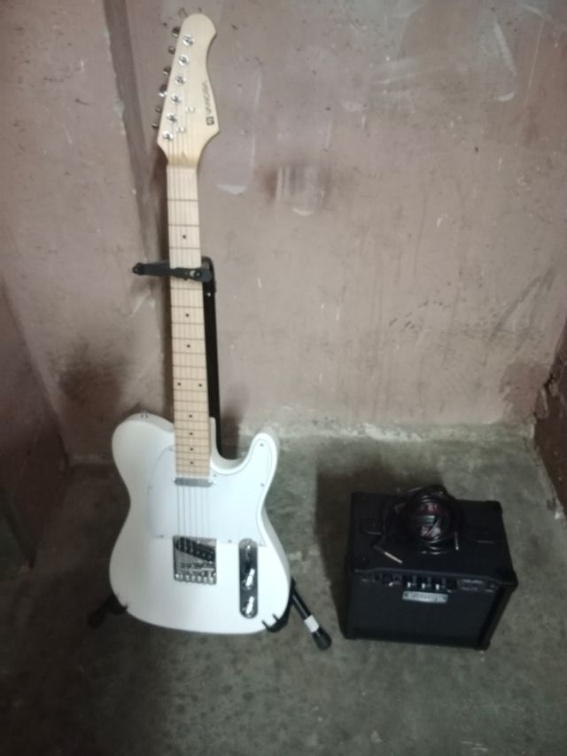 Conjunto guitarra + amplificador