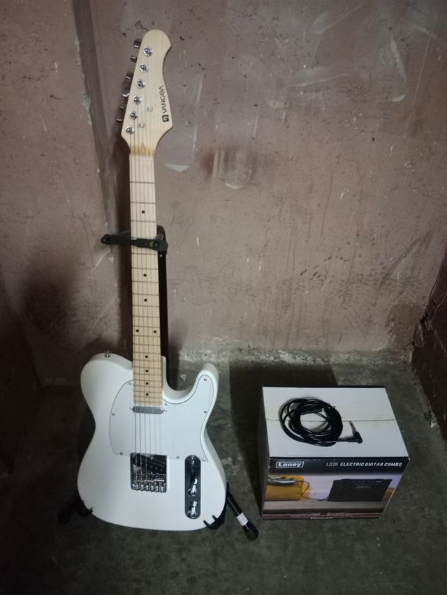 Conjunto guitarra + amplificador