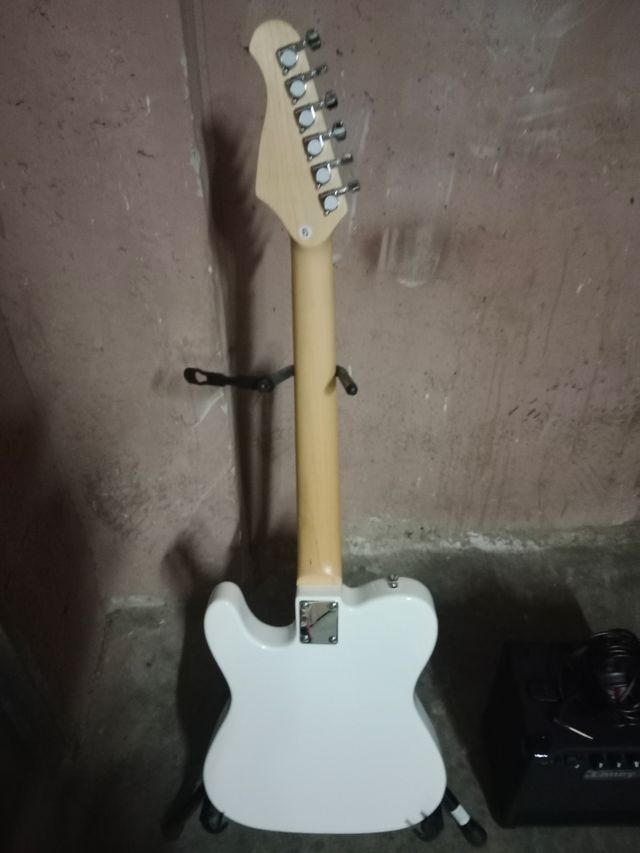 Conjunto guitarra + amplificador