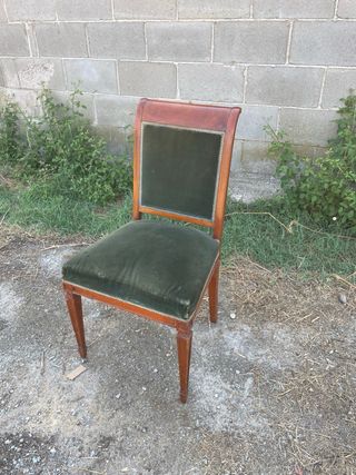 SEDIA IN LEGNO CON SCHIENALE DRITTO