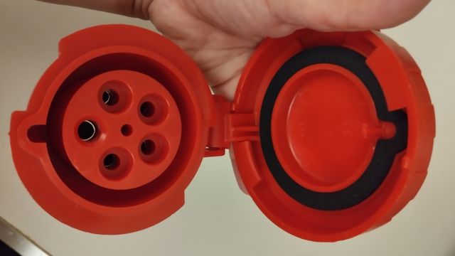 Presa per quadro elettrico 380V