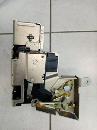 cerradura trasera izquierda FORD TOURNEO CONNECT