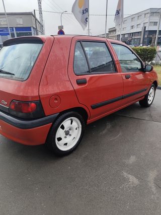 Renault Clio 1998