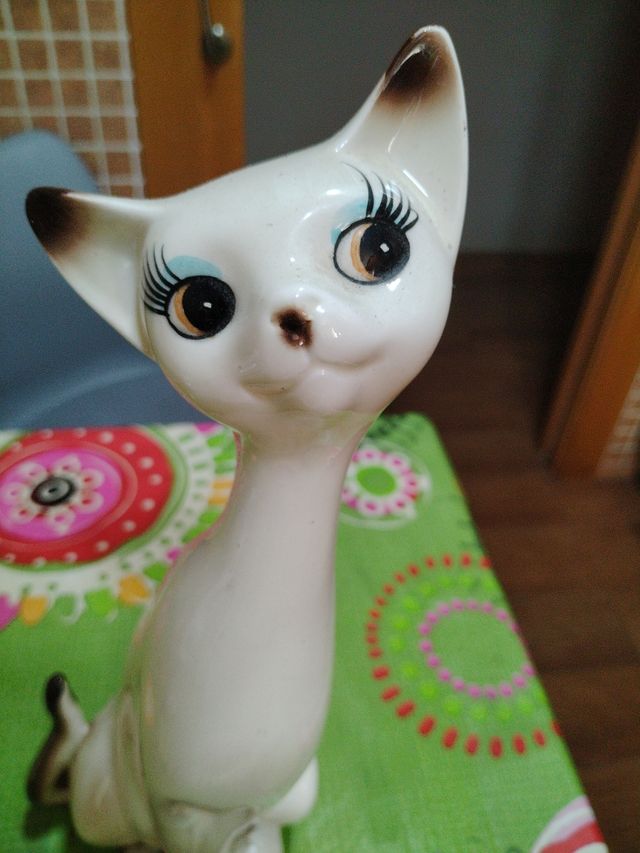 Gato cerámico del año 60