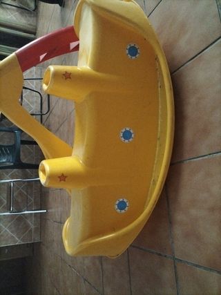 Tobogán y balancín infantil