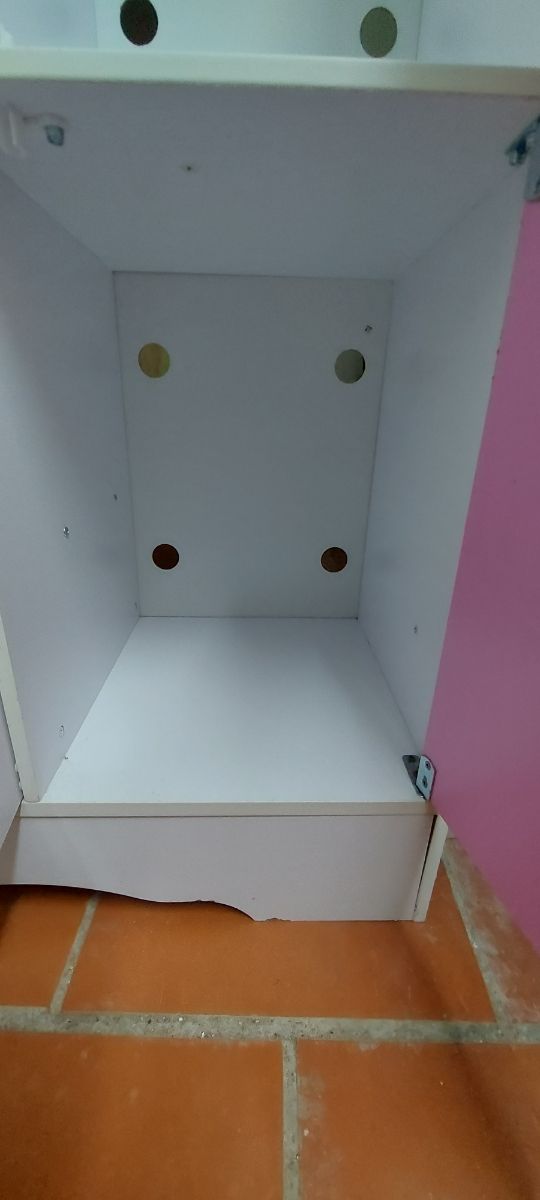 Cocina de madera   de  juguete