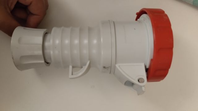 Presa per quadro elettrico industriale