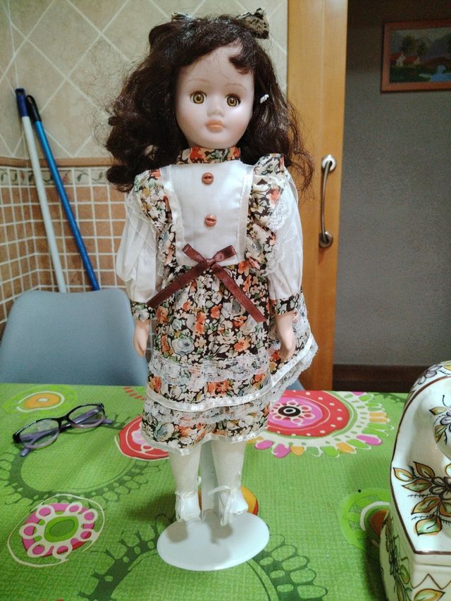 Muñeca antigua estilo mariquita Pérez