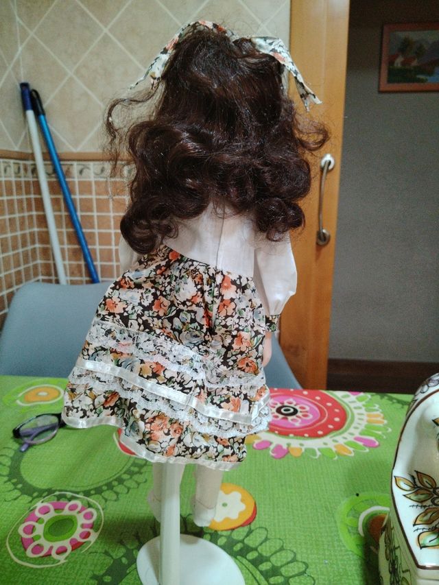 Muñeca antigua estilo mariquita Pérez