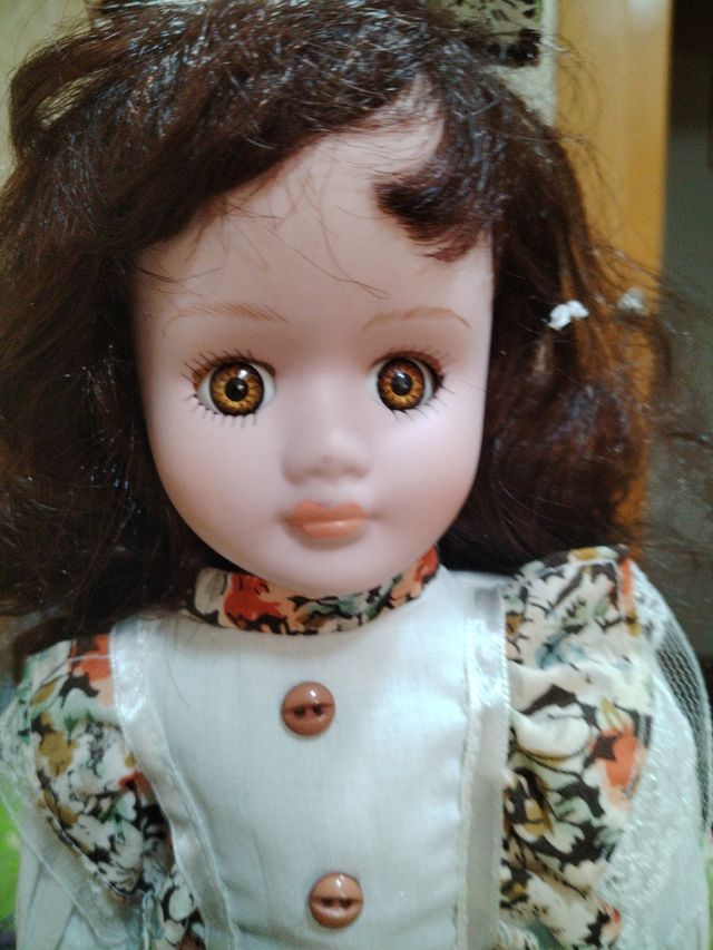 Muñeca antigua estilo mariquita Pérez