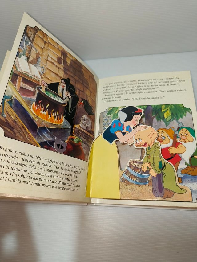 Libro Pop up Biancaneve LEGGI