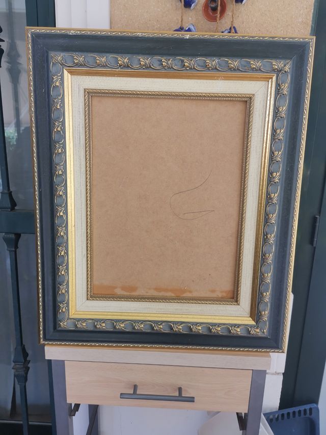 Marco madera labrado antiguo