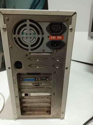 n-19, Pc retro, Pentium, caja at con display      