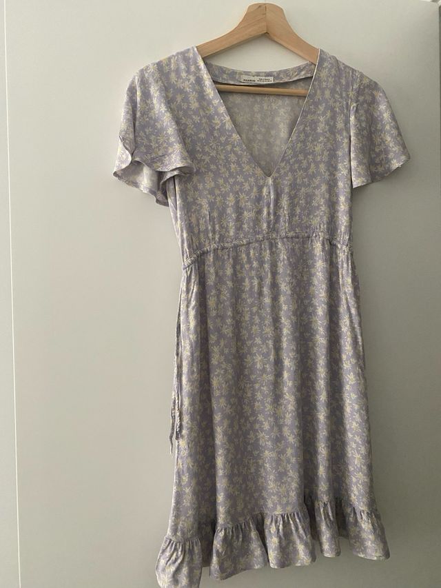 Vestido color lila de Pull & Bear
