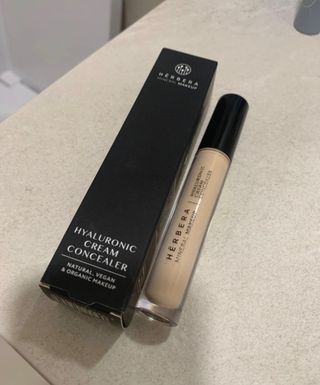 corrector Herbera cosmetics