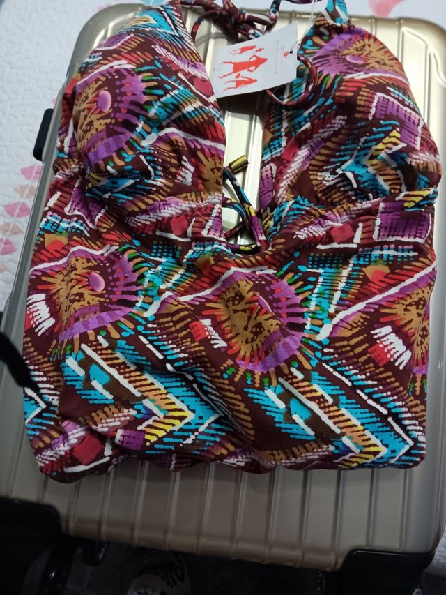 Bañador colores piel melocotón