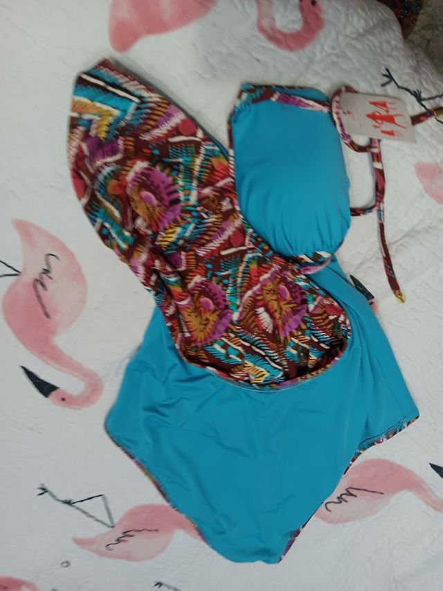 Bañador colores piel melocotón