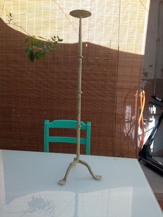 Portavelas de pie hierro