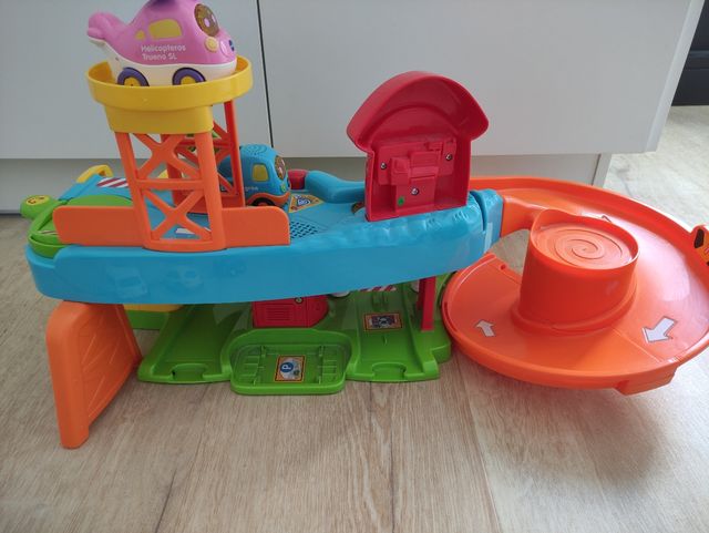 Garaje multitaller tut tut Vtech 8 vehículos