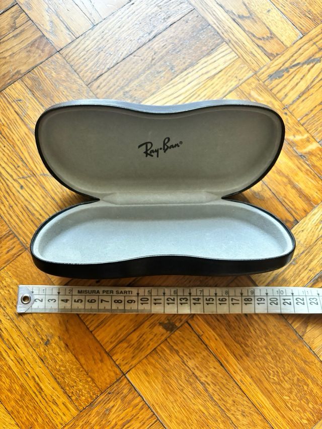 Custodia rigida per occhiali Ray Ban