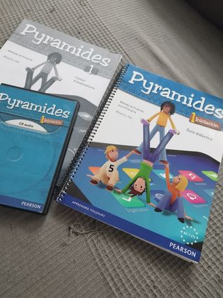 Libro texto francés Pyramides