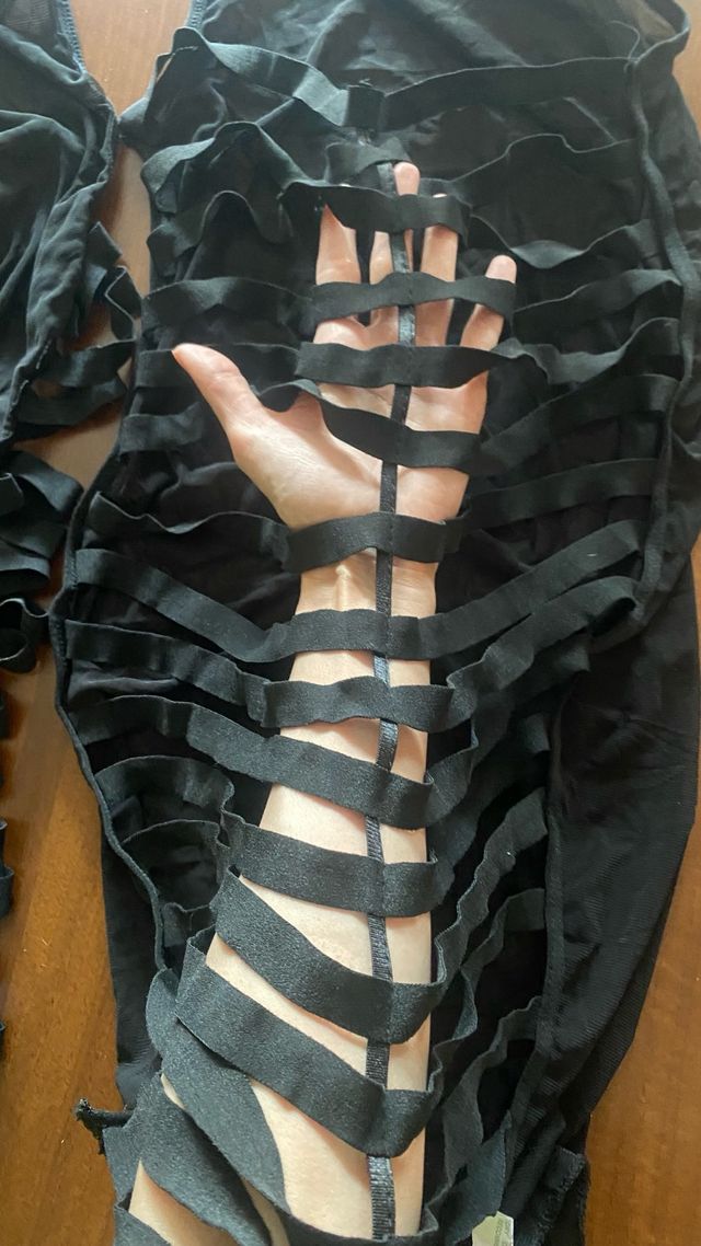 Vestitino corto e trasparenti