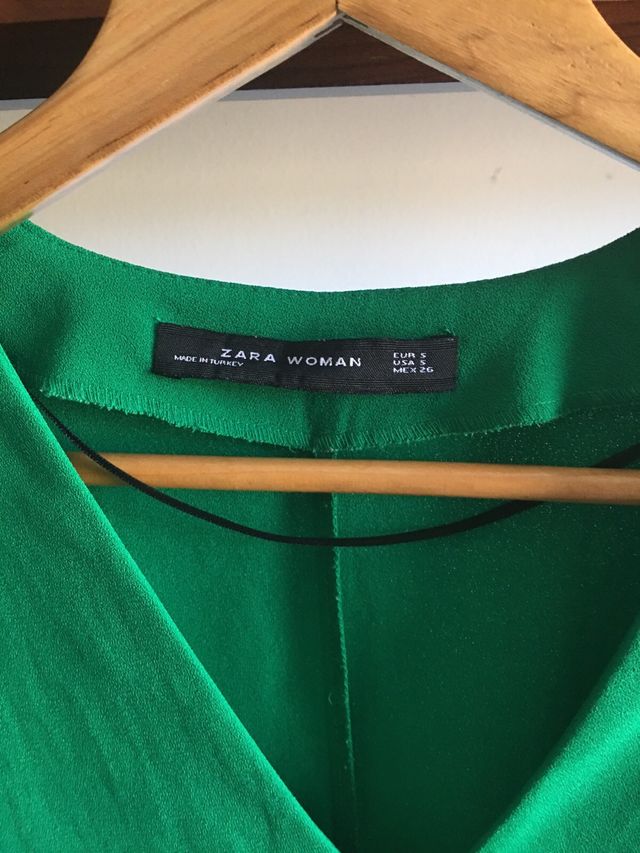 Vestido verde de Zara
