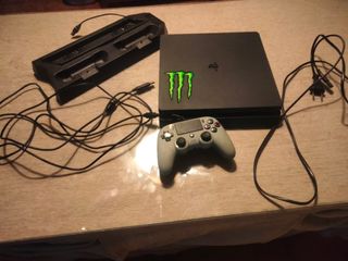 Vendo play 4 slim de 1 TB