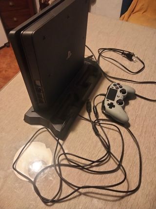 Vendo play 4 slim de 1 TB