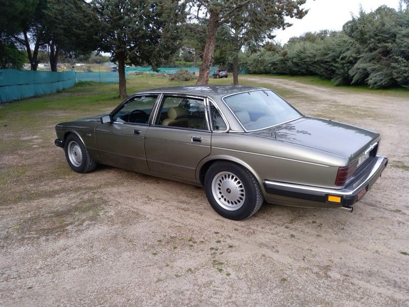 Jaguar Daimler 1987 - foto 1