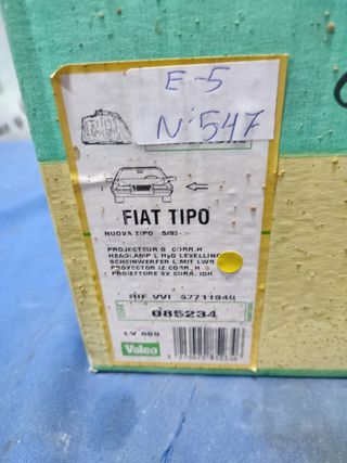 Fiat Tipo faro delantero izquierdo
