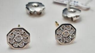 Pendientes de oro 18K con diamantes brillantes