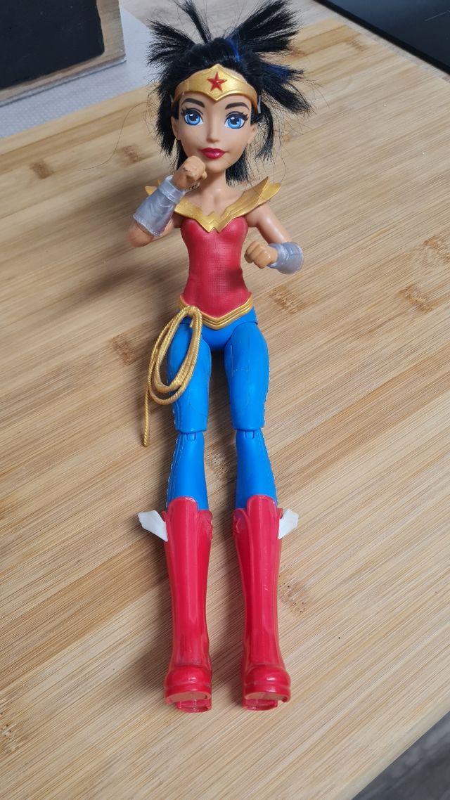 Muñeca wonder woman