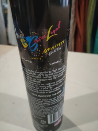 Restaurador de plásticos negros