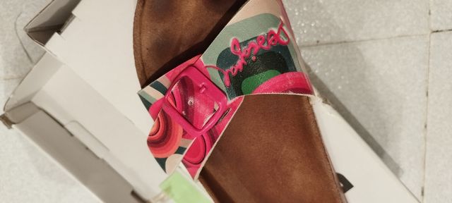 Sandalias desigual talla 40