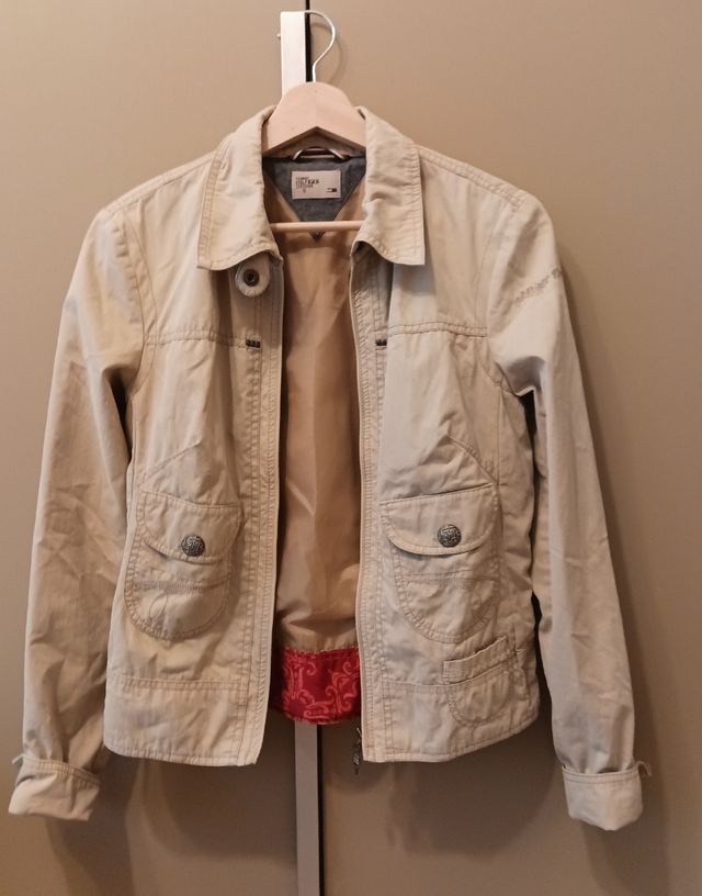 Chamarra color camel