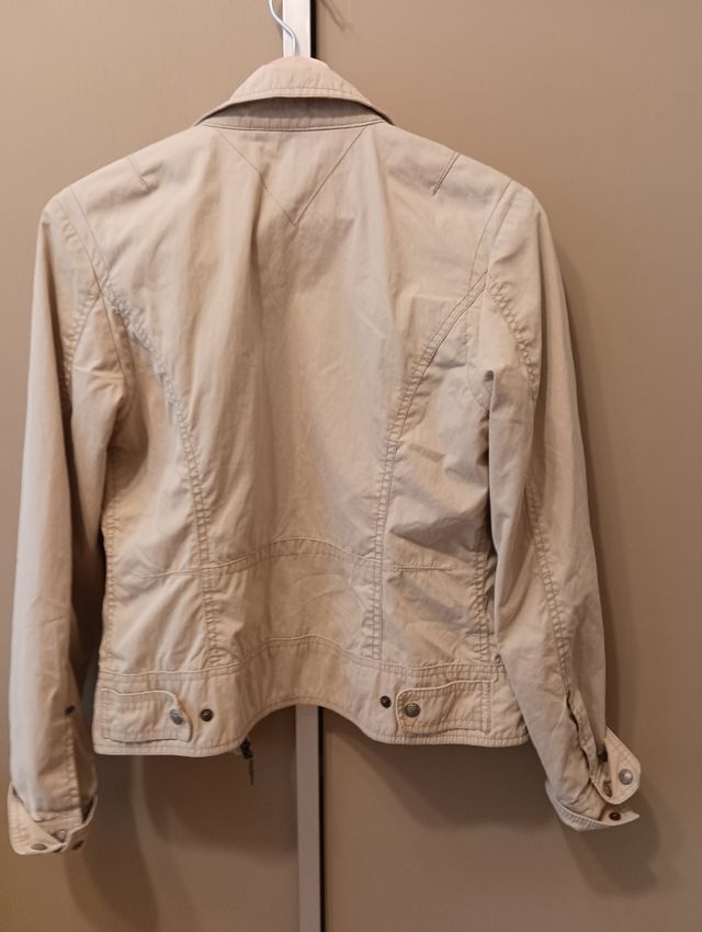 Chamarra color camel