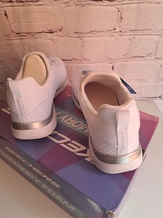 ZAPATILLAS SKERCHER MUJER A ESTRENAR T-37 R25-8161