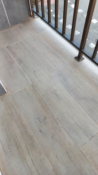 Busco trabajo de albañileria,enchapados y pintura