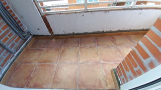 Busco trabajo de albañileria,enchapados y pintura